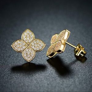 18k Gold Plated Earrings 💕